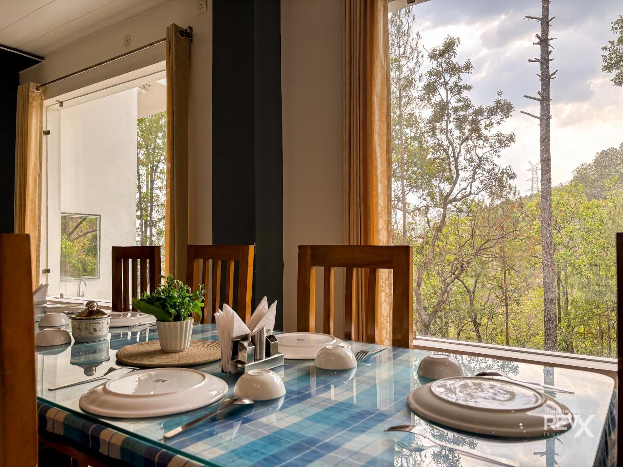 Hotel Prince Valley Лансдаун Екстер'єр фото