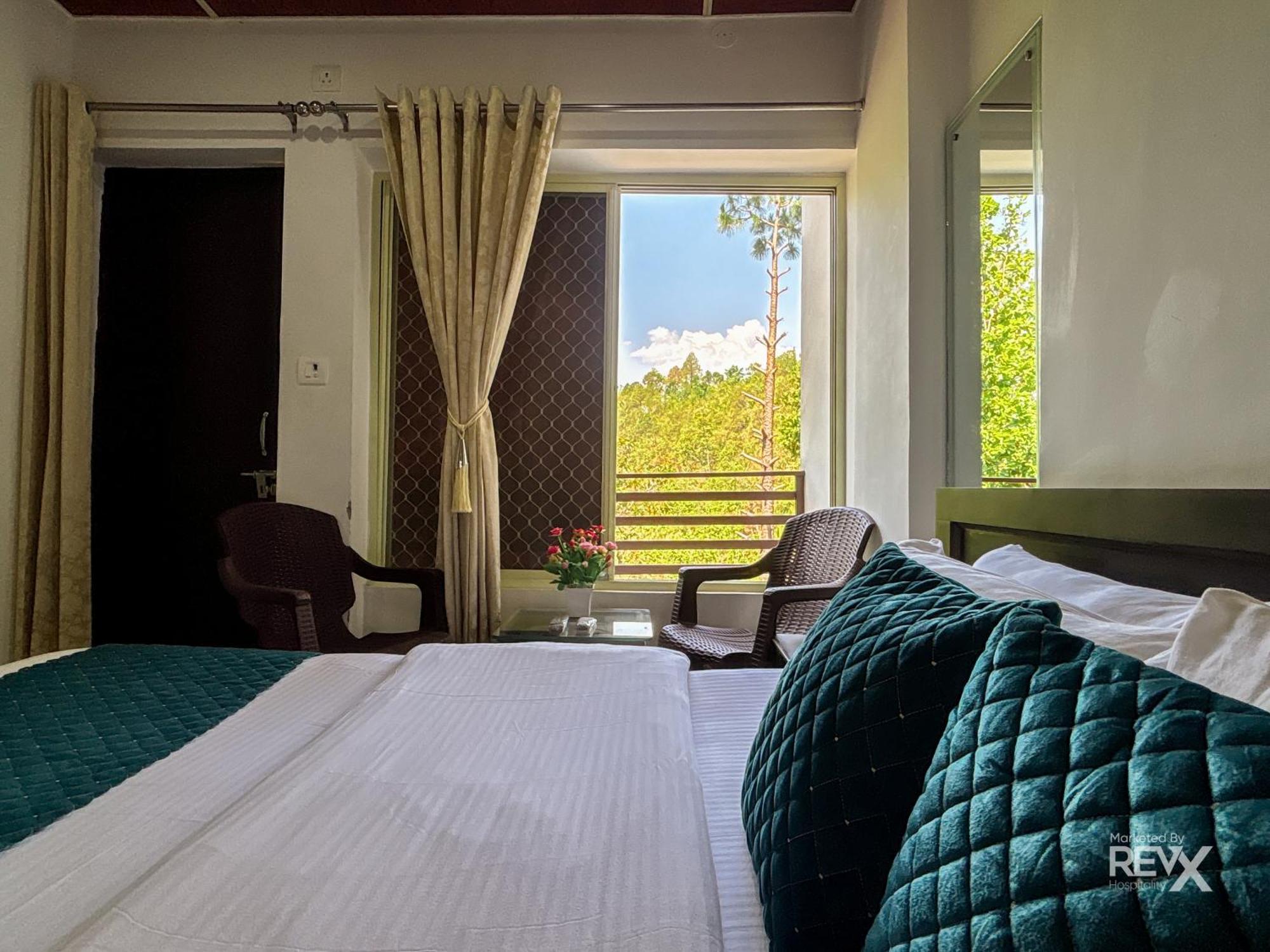 Hotel Prince Valley Лансдаун Екстер'єр фото