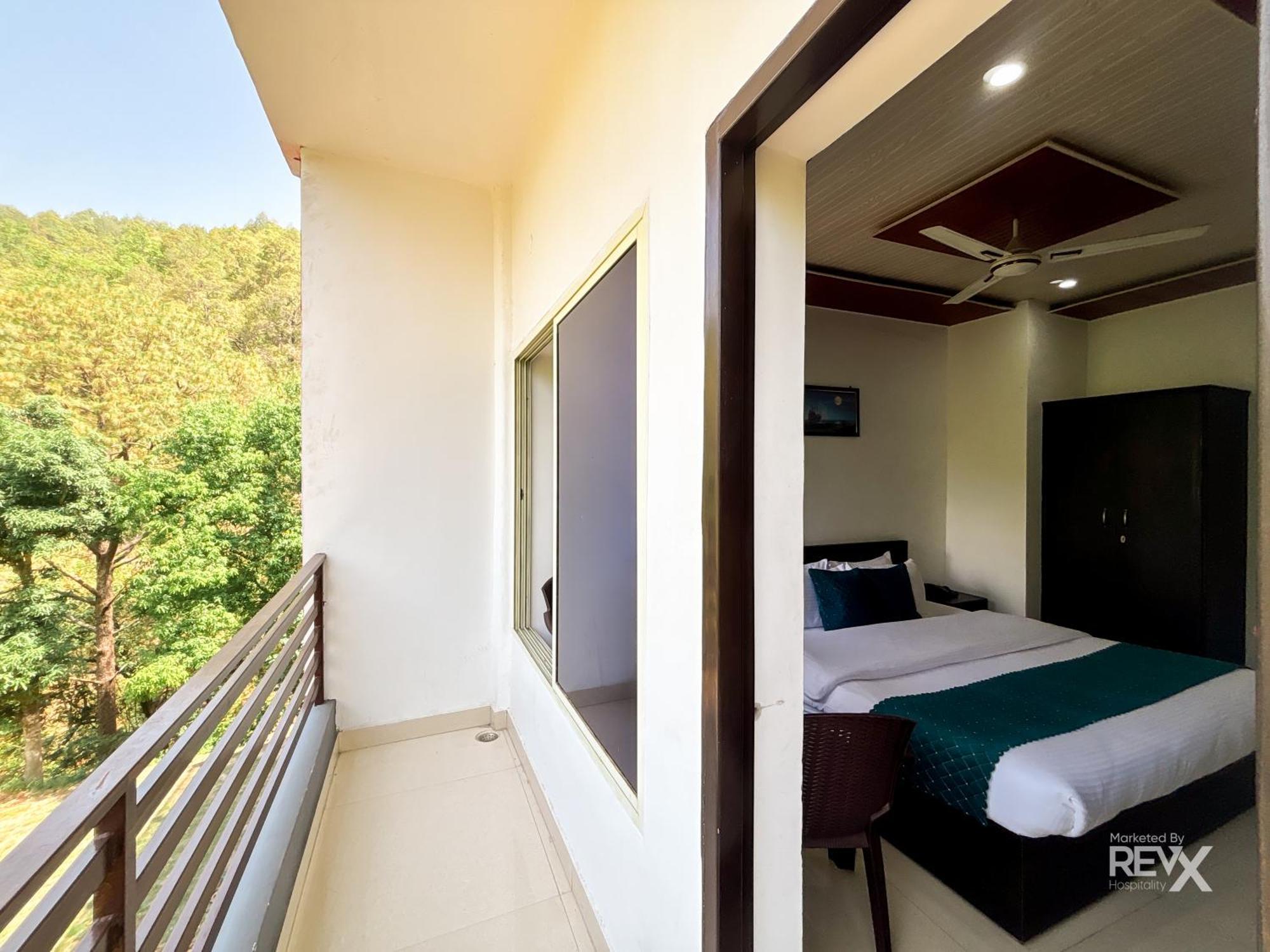 Hotel Prince Valley Лансдаун Екстер'єр фото
